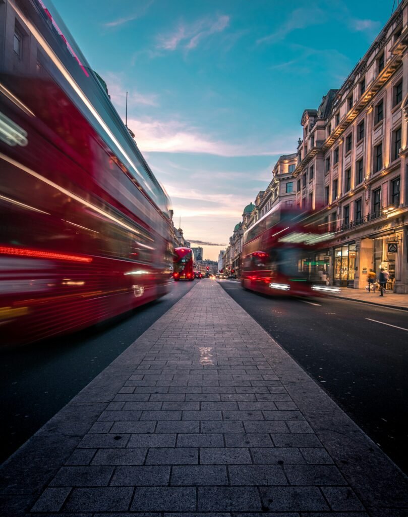 Is it okay to travel to London right now? Expert Tips Is it okay to travel to London right now? Expert Tips