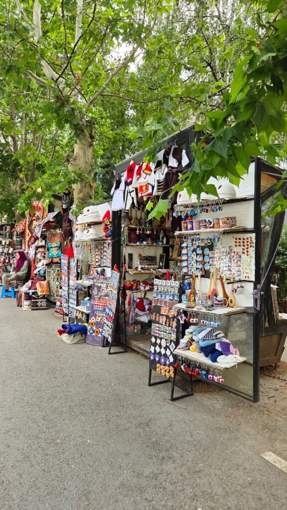 What Are The Best Souvenirs To Buy In London? What Are The Best Souvenirs To Buy In London?